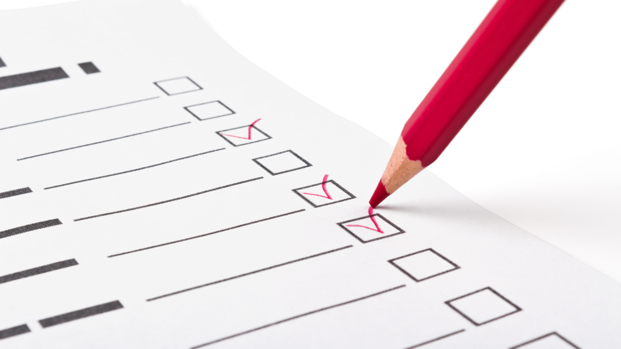 Instagramストーリーズのアンケート機能とは？初心者向け使い方と活用事例【2025年最新版】